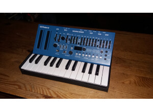 Roland JU-06 (93772)