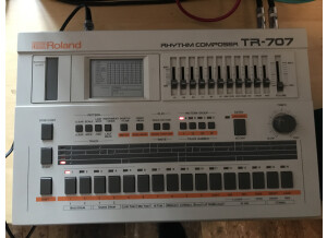 Roland TR-707 (88102)