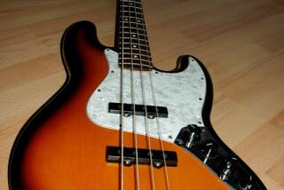 Fender Deluxe Jazz Bass