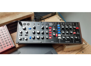 Behringer Model D (30266)