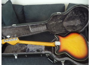 Fender Modern Player Coronado Bass