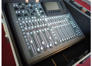 Behringer X32 Compact (92862)
