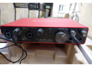 focusrite-scarlett-8i6-g3-3933658