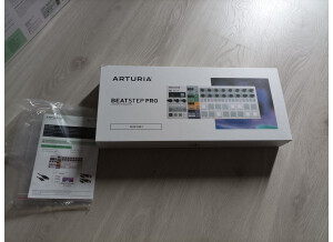 Arturia BeatStep Pro (3985)
