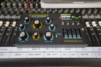 Typhon_2tof 01.JPG Typhon_2tof 01.JPG