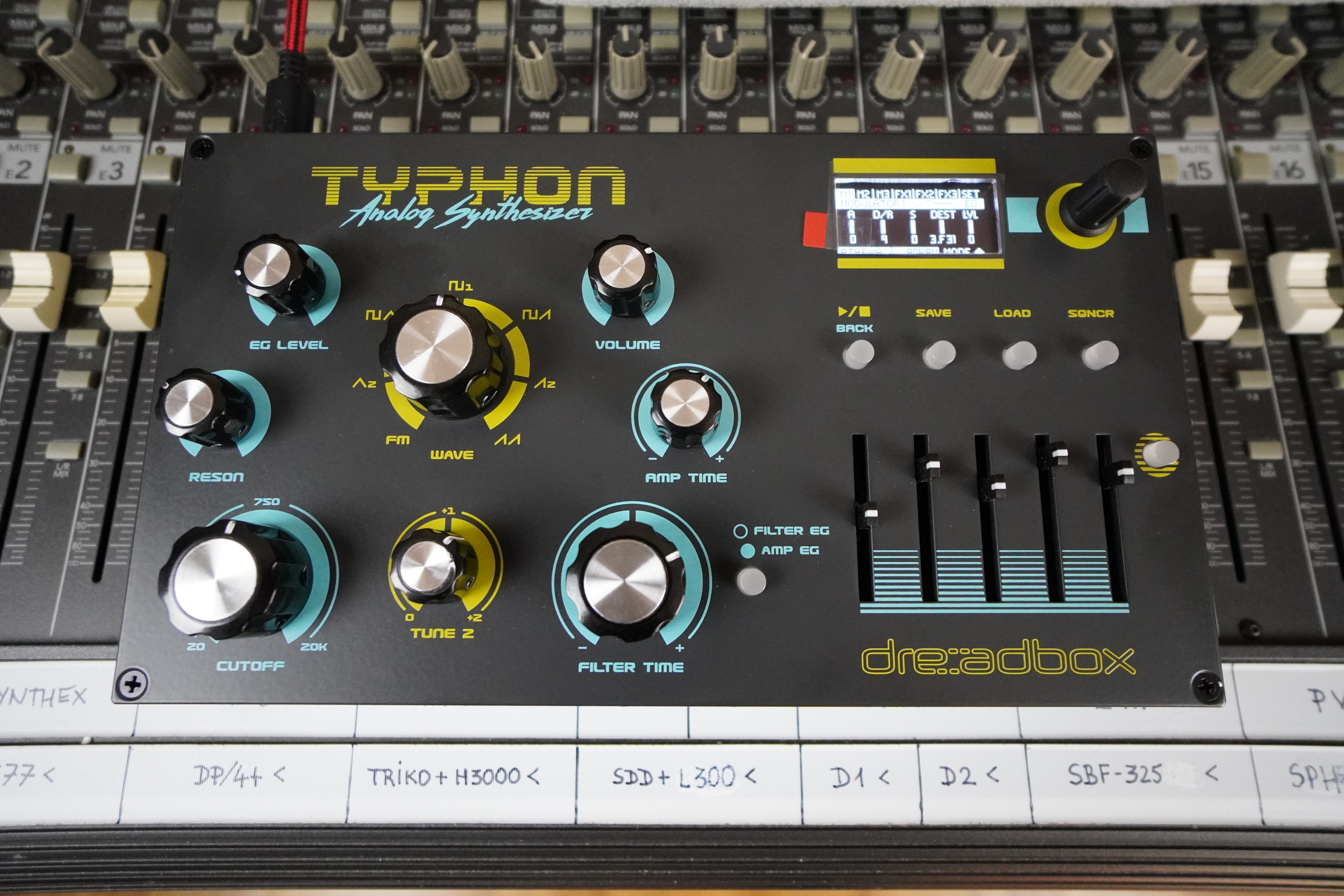Typhon_2tof 02.JPG