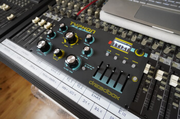 Typhon_2tof 04.JPG Typhon_2tof 04.JPG