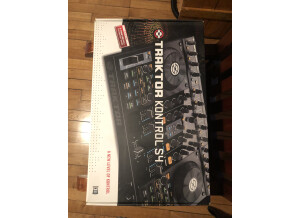 Native Instruments Traktor Kontrol S4 (75014)