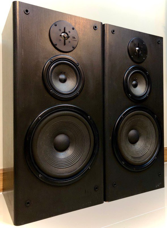JBL LX 600