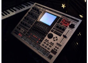 Roland MC-909 Sampling Groovebox (23196)
