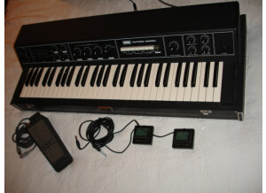 Korg Pe-1000 (73105)