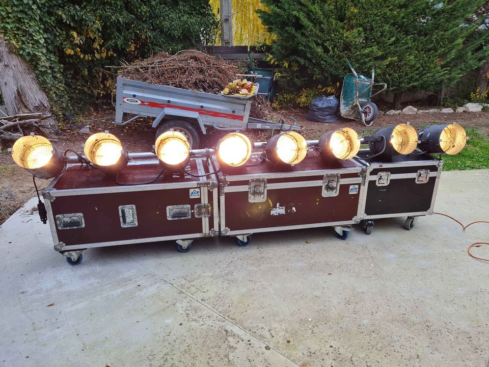 Vends 8 projecteurs ACL en 2 barres de 4