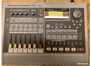 Roland VS-840