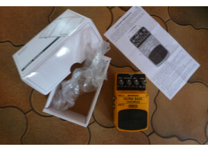 Behringer Ultra Bass Chorus BUC400 (809)