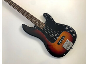 Fender American Performer Precision Bass (7610)