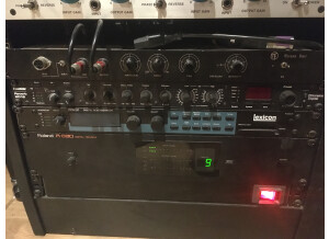 Roland R-880 (4411)