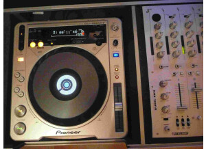 Pioneer CDJ-800MK2