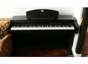 Yamaha Clavinova CVP-201