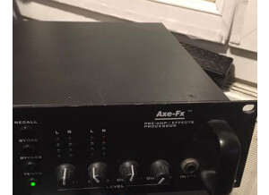 Fractal Audio Systems Axe-Fx (68345)