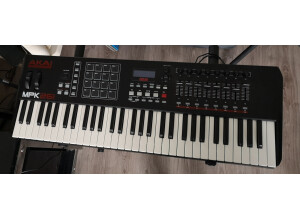 Akai Professional MPK261 (83245)