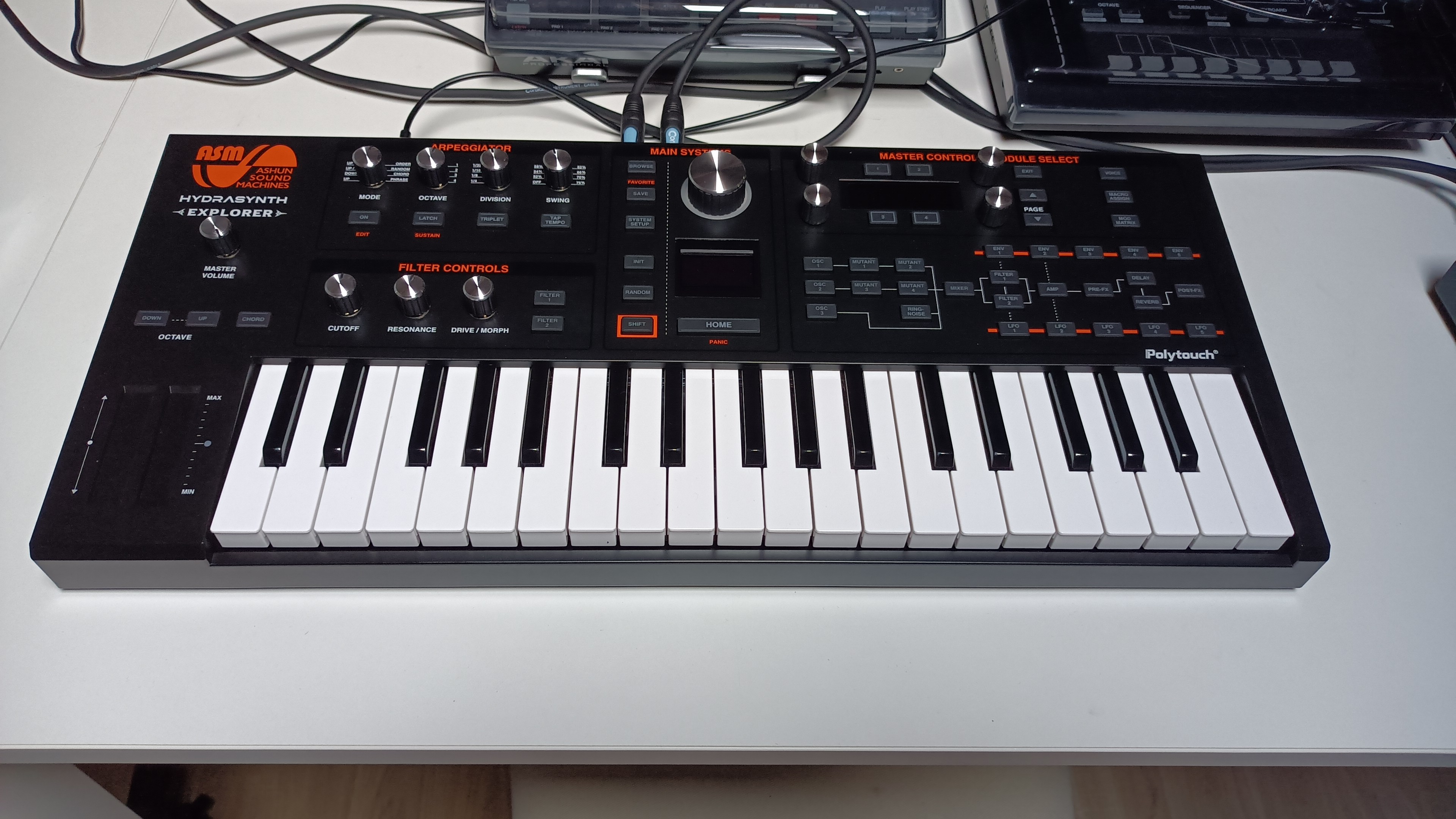 Ashun Sound Machines Hydrasynth Explorer