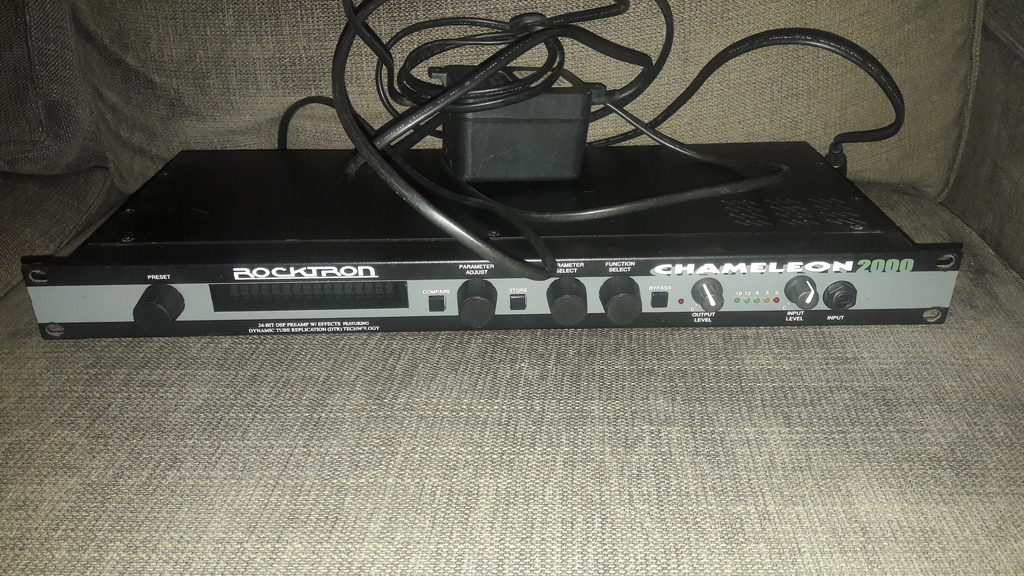 Pictures and images Rocktron Chameleon 2000 - Audiofanzine