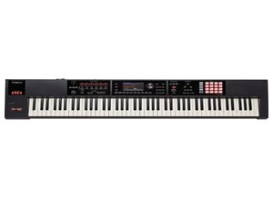 Roland FA-08 (8637)