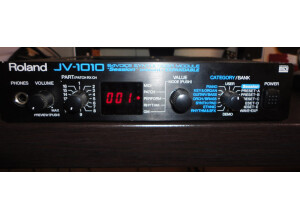 Roland JV-1010 (75830)