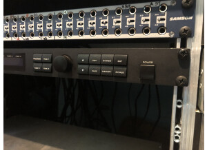 Roland SRV-330 Dimensional Space Reverb