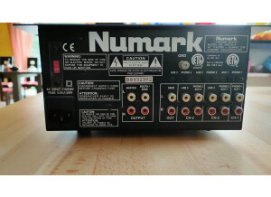 Numark DM2002X