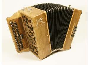 Accordéon diatonique B. Loffet Graet e Breizh (ça veut dire "Fabriqué en Bretagne") 2 rangs + 2 , 3 voix