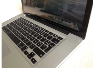 Apple macbook pro unibody 15" (68219)