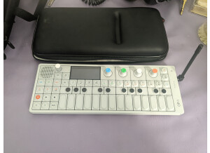 Teenage Engineering OP-1 (40885)