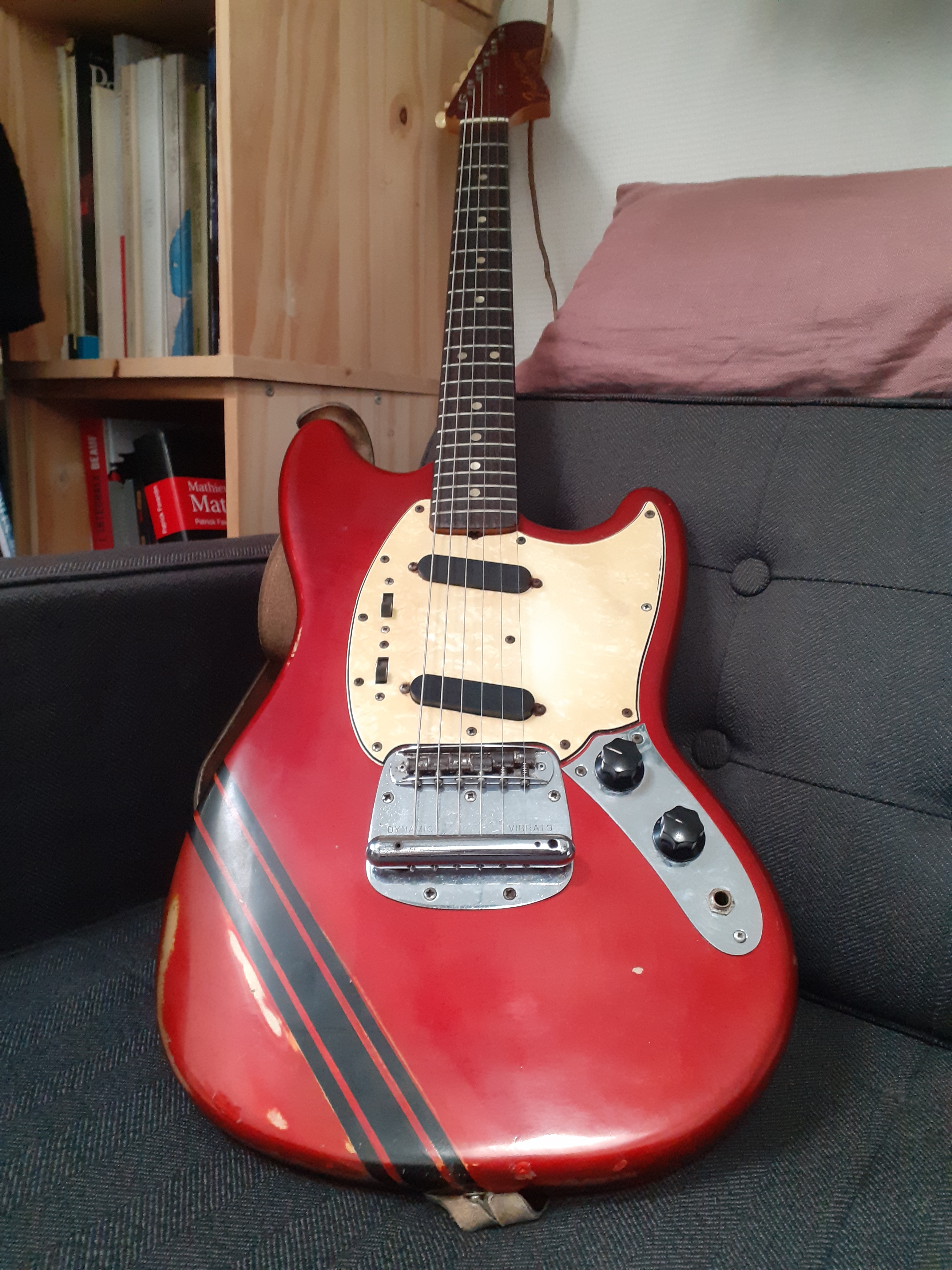 Fender Mustang