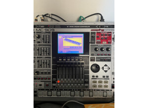 Roland MC-909 Sampling Groovebox (32381)