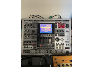 Roland MC-909 Sampling Groovebox (287)