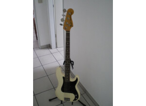Fender Precision Bass RI70 Crafted in Japan