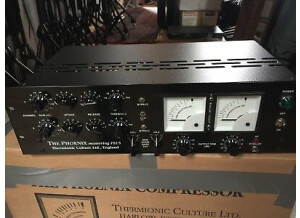 Thermionic-Culture-Phoenix-Mastering-Plus-Stereo-Compressor-Boxed