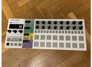 Arturia BeatStep Pro (1062)
