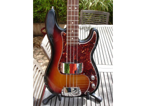 Fender [American Vintage Series] '62 Precision Bass- 3-Color Sunburst Rosewood