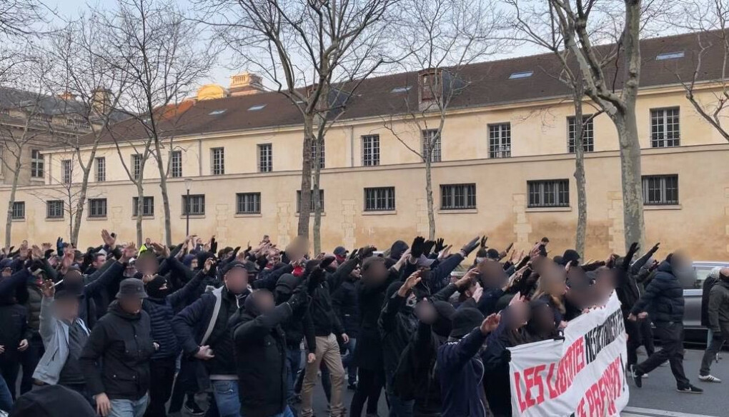 4190366.jpg 4190366.jpg