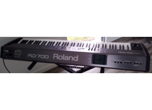 Roland RD-700