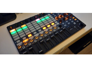 Akai Professional APC40 mkII (83898)