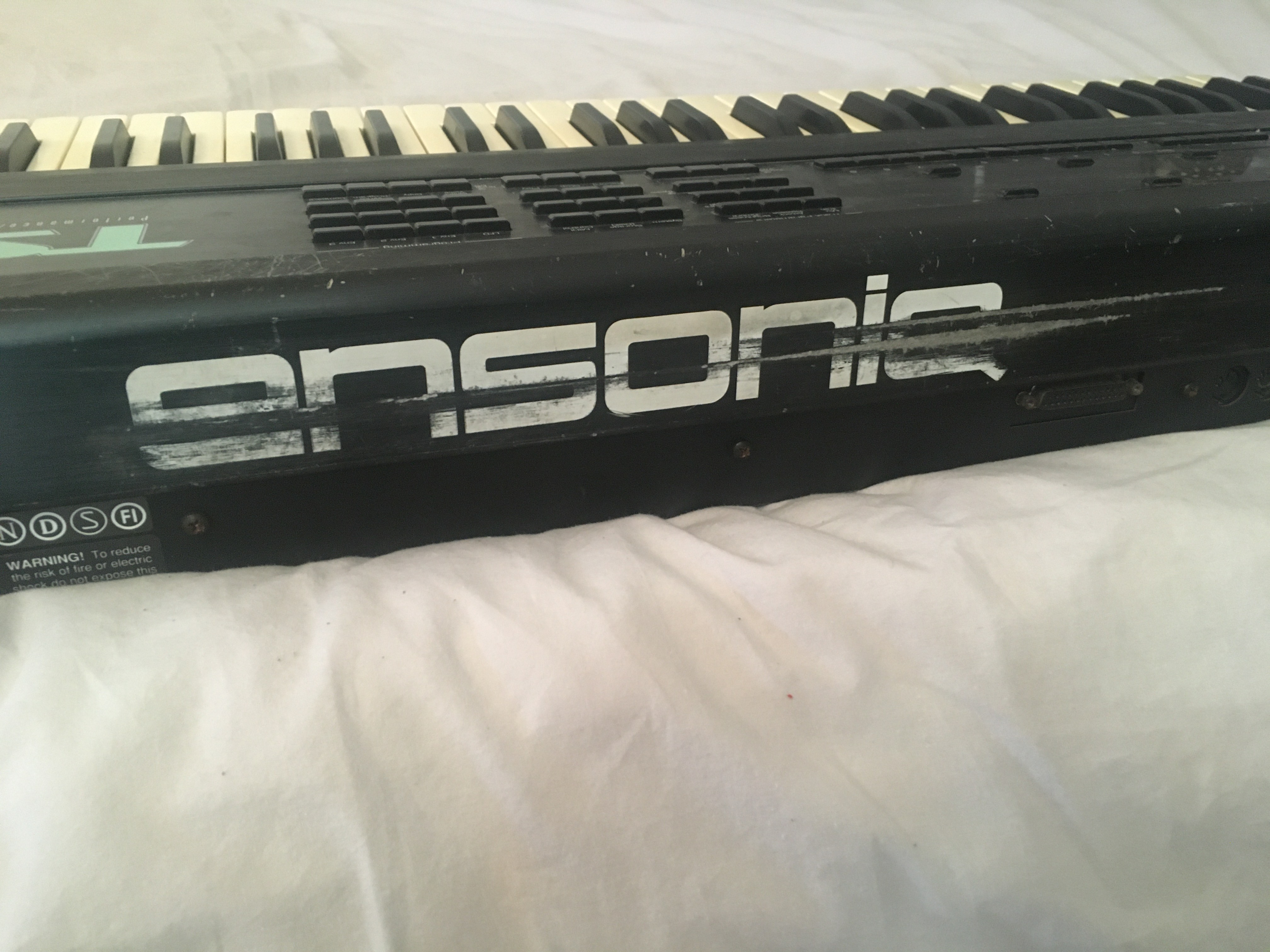 Pictures and images Ensoniq TS10 - Audiofanzine