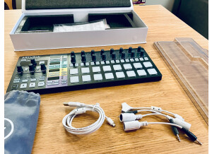 Arturia BeatStep Pro (5154)