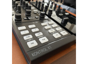 Native Instruments Traktor Kontrol Z1 (22452)