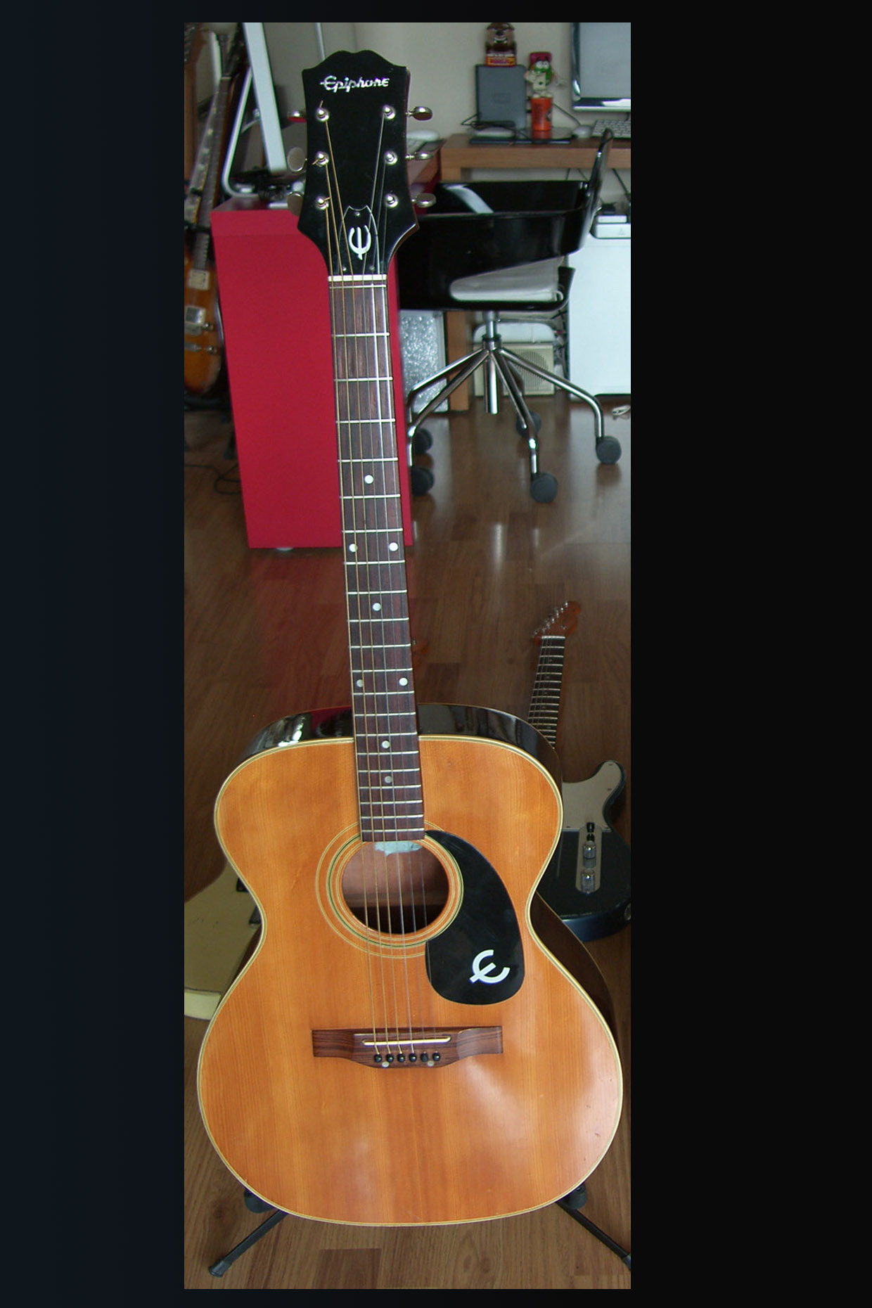 Epiphone FT-130 Caballero