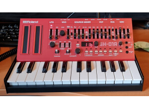 Roland SH-01A (27313)