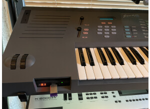E-MU Emax (95765)