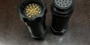 Vends 2 prises Socapex 419